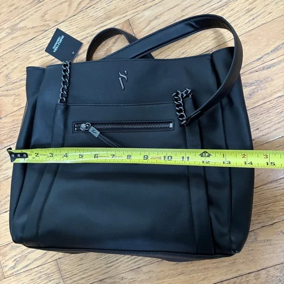 NWT Simply Vera Vera Wang Black Rockbridge Faux Leather Large Chain Tote Bag